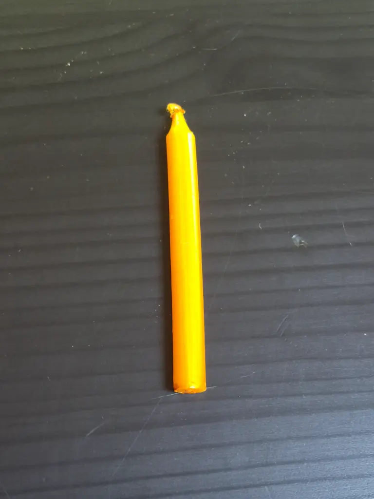 Petite bougie dorée 