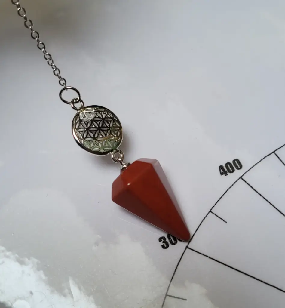 Pendule Jaspe rouge